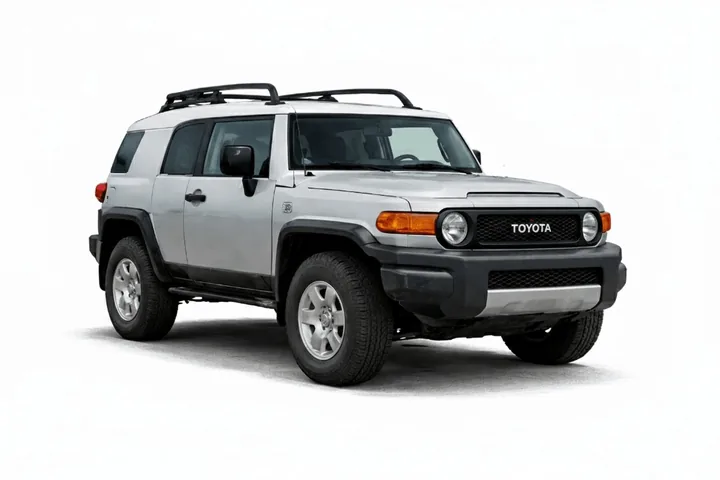 Toyota FJ Cruiser 2013 for rent with FSTA across Georgia, Armenia, Turkey, and Azerbaijan